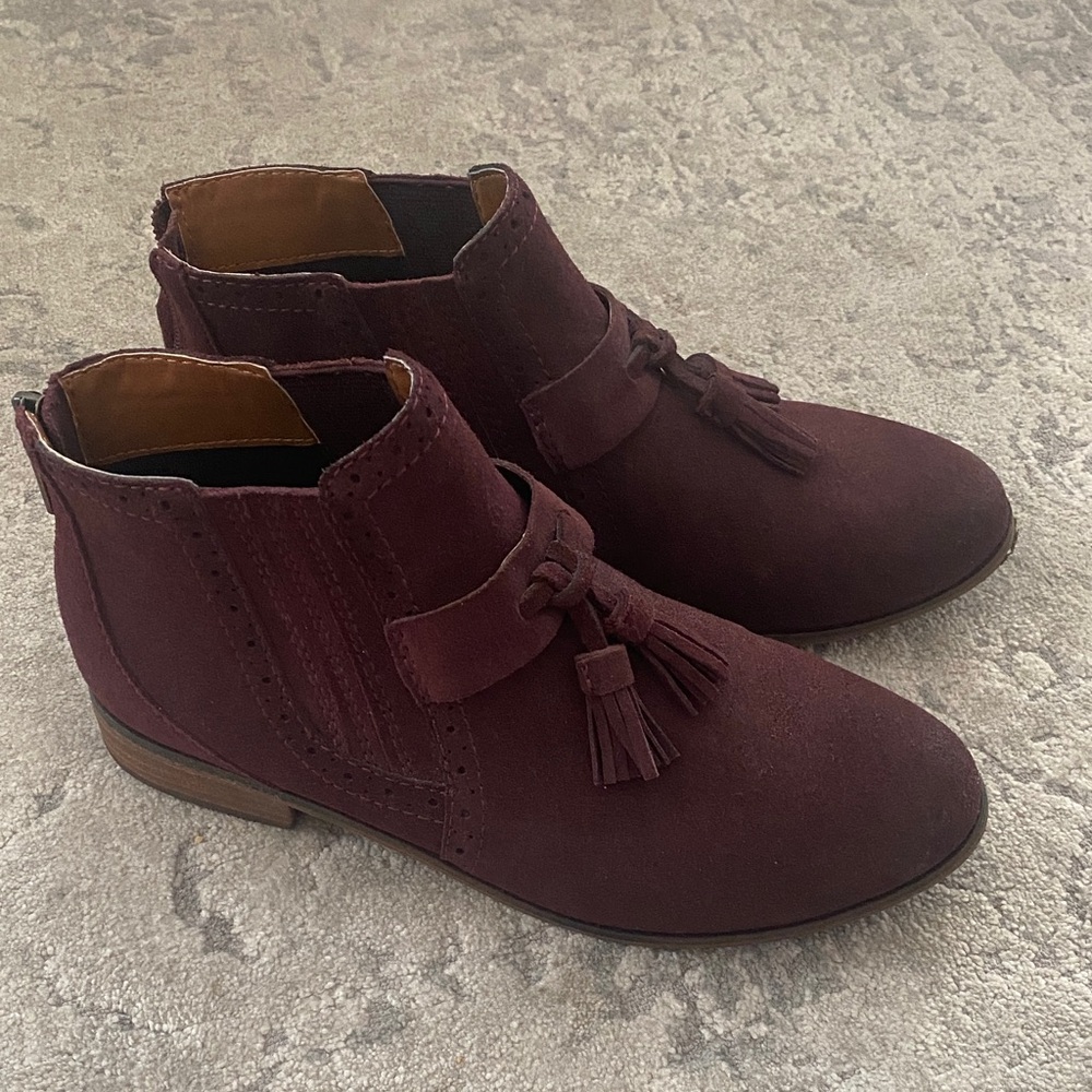 Dolce Vita Burgundy Suede Ankle Boots - Picture 2 of 8